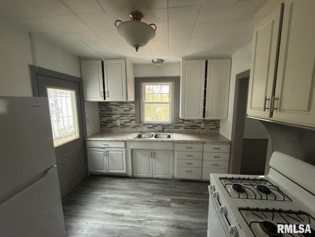 Building Photo - 3013 Knoxville Ave