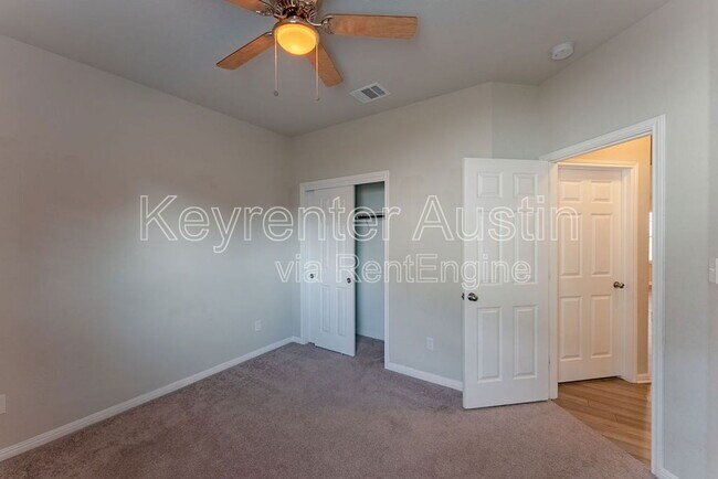 Building Photo - 113 Caney Cv
