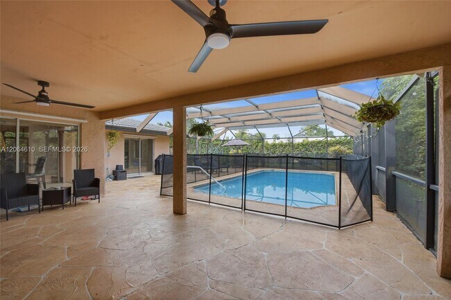 Building Photo - 821 Ramblewood Dr