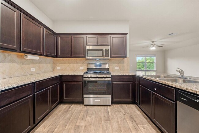 Building Photo - 10905 Ukaoma Wy