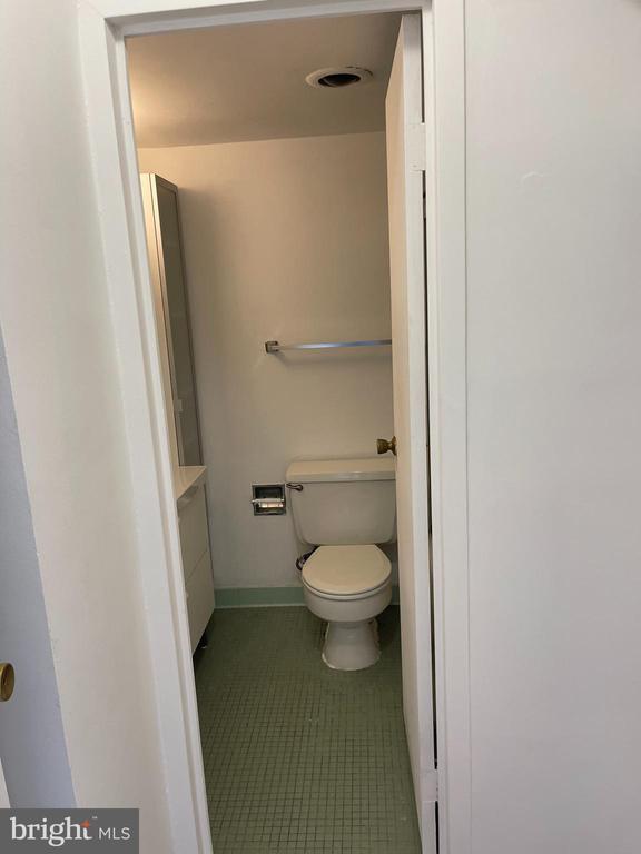 Building Photo - 950 25th St NW