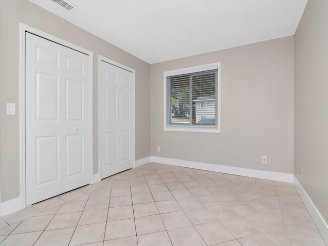 Building Photo - Ground Floor 2 Bedroom 2 Bath - Gated Comm...