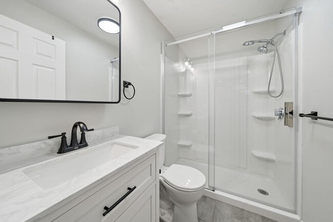 Building Photo - 184 Park St