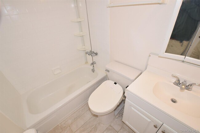 Building Photo - 206-14 Emily Rd