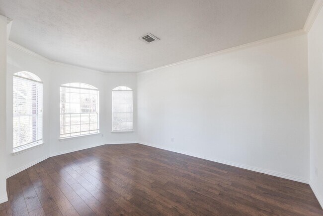 Building Photo - 15422 Downford Dr