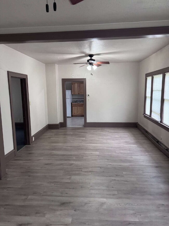 Building Photo - "Charming 3-Bed Home in Staples"