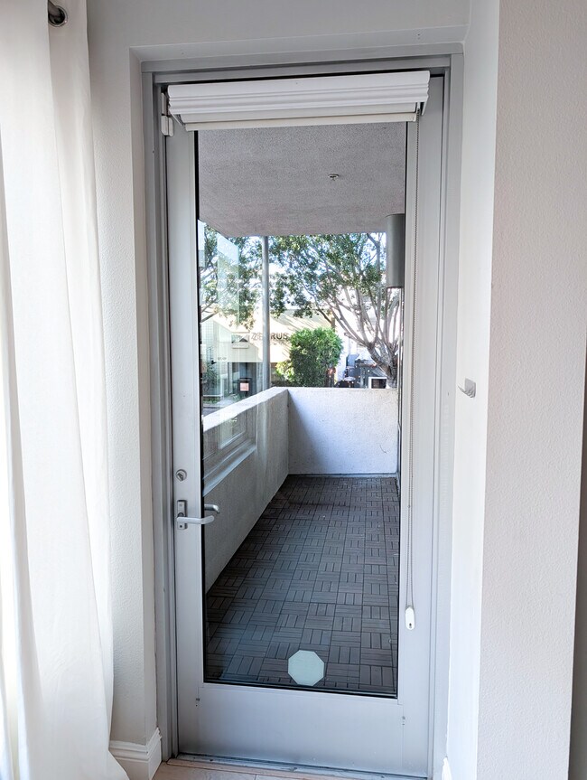 Building Photo - 111 S De Lacey Ave