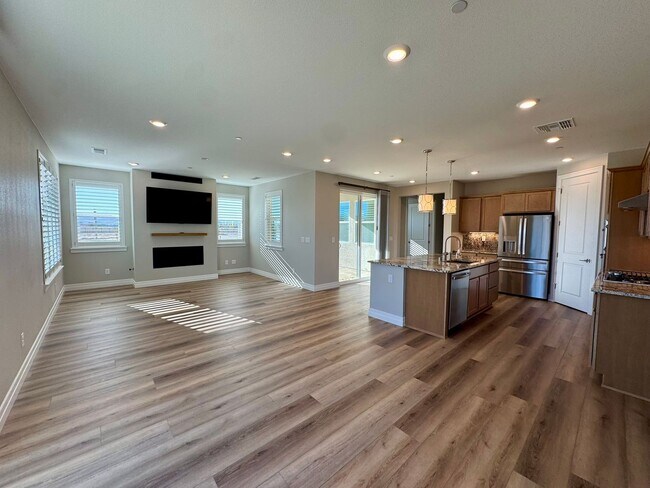 Building Photo - 406 Heirloom- 55+ Silverado Village Community