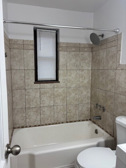 Building Photo - 5519 5th Ave