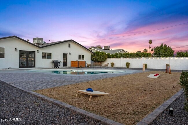 Building Photo - 8513 E Indianola Ave