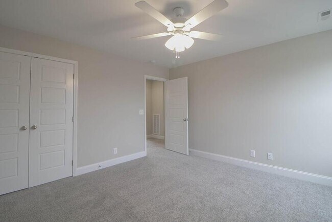Building Photo - 485 Herman Dr