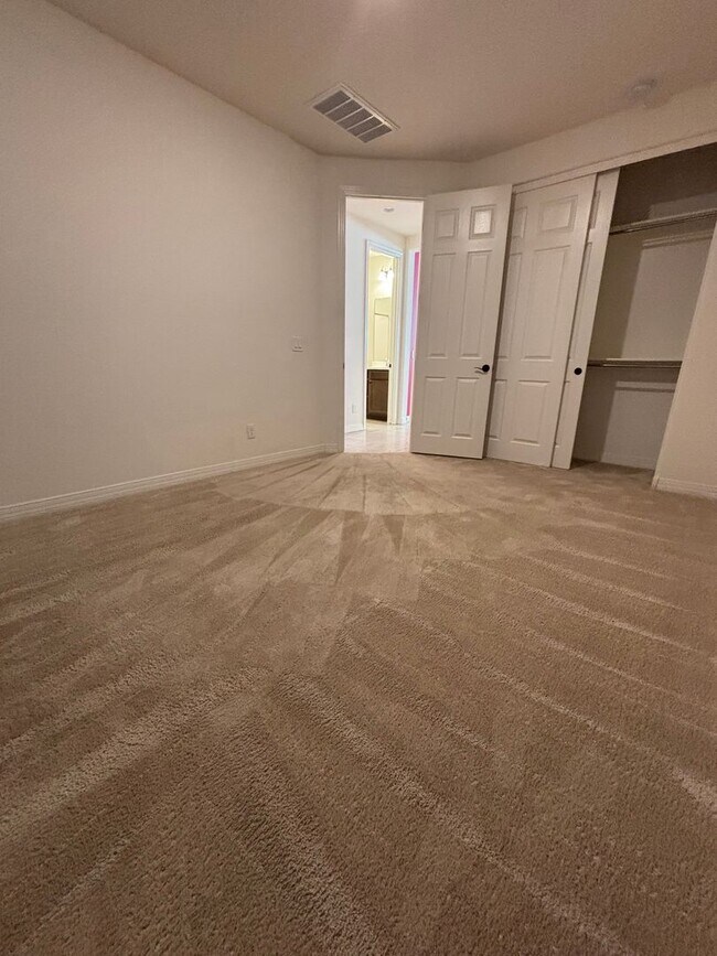 Building Photo - Single Level Queen Creek Home