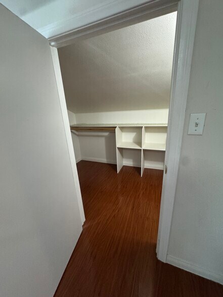 Building Photo - 758 W Longden Ave