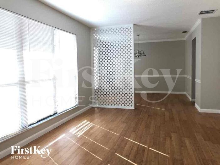 Building Photo - 2462 Ridgecrest Ave