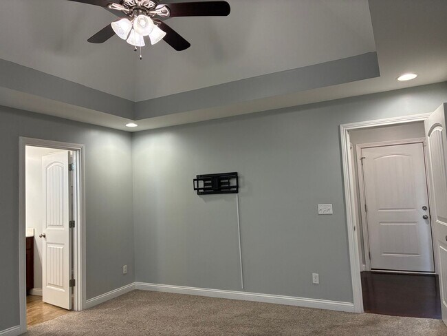 Building Photo - LOCATION LOCATION Location!  Off Joe Prather Hwy 313!