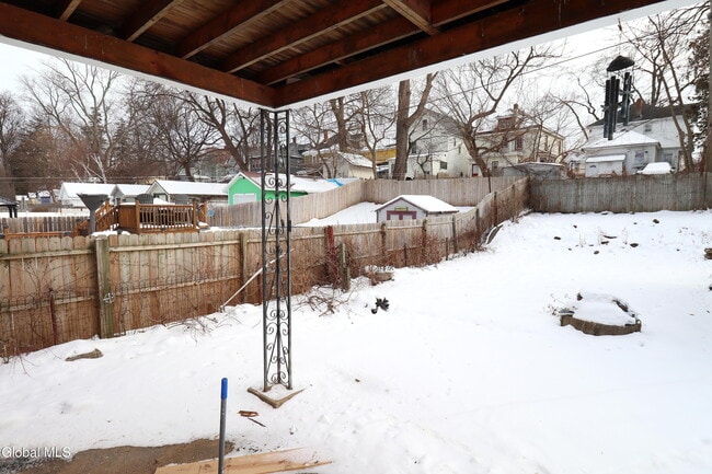 Building Photo - 442 Plymouth Ave