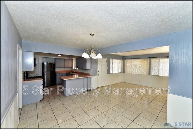 Building Photo - 5613 Creston Ave