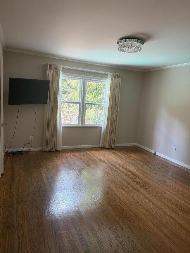 Building Photo - 1508 Davis Dr