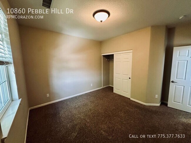 Building Photo - 10860 Pebble Hill Dr