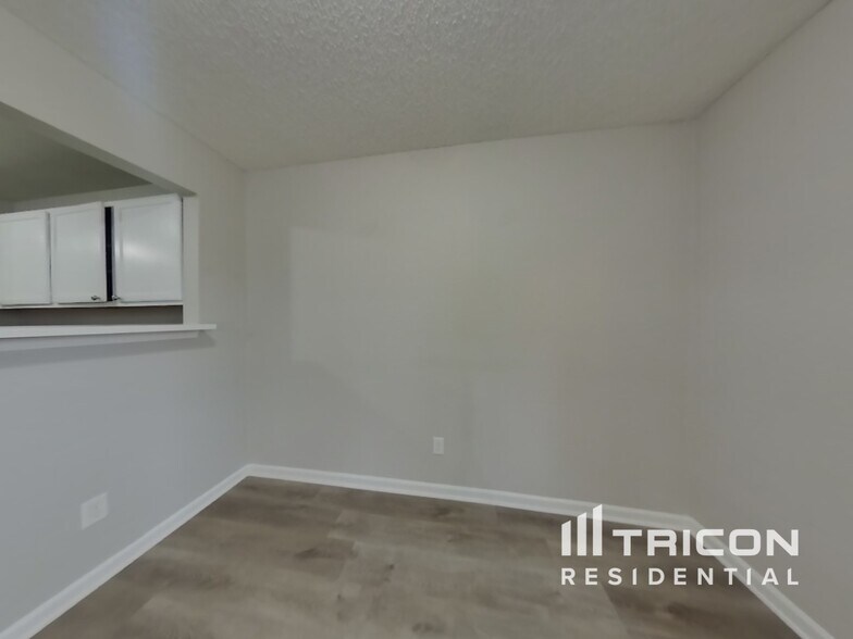 Building Photo - 522 Harmony Dr