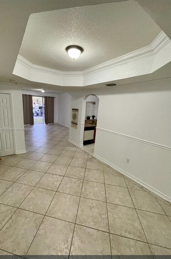 Building Photo - 6440 NW 114th Ave