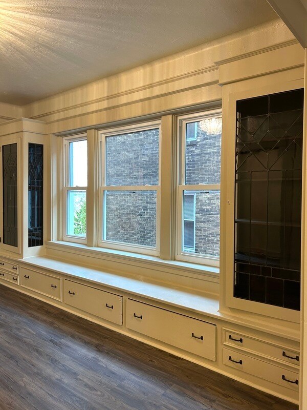 Building Photo - 2750 Broadway Ave