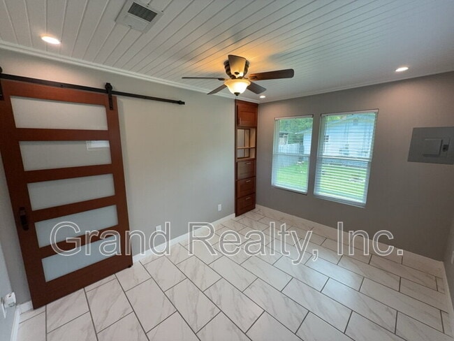 Building Photo - 6709 US-90