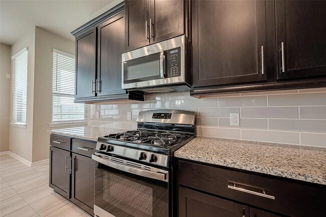 Building Photo - Beautiful Move-In Ready Home in Missouri City