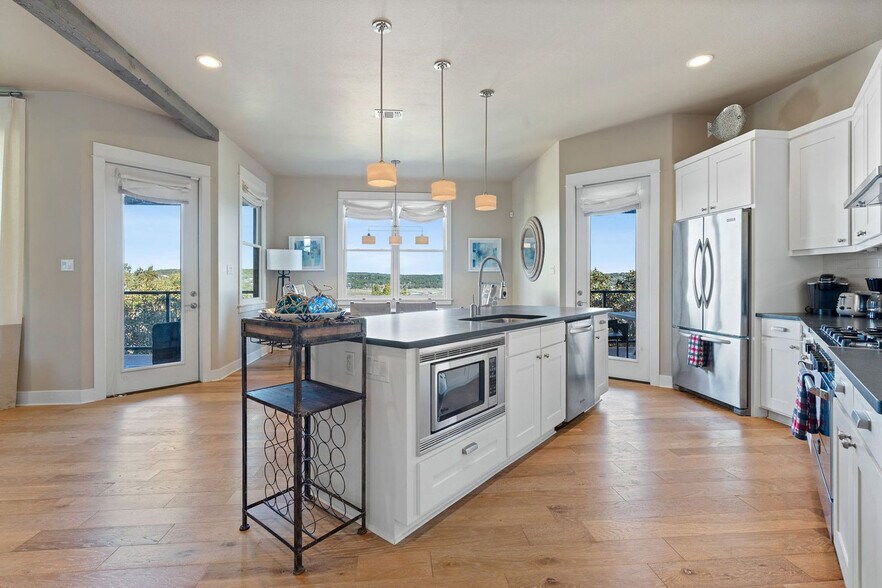 Building Photo - 2208 Sea Biscuit Cove
