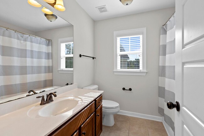 Building Photo - 4 Bedroom in Mimosa Bay with BOAT ACCESS!