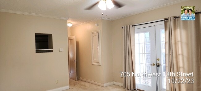 Building Photo - 705 NW 13th St