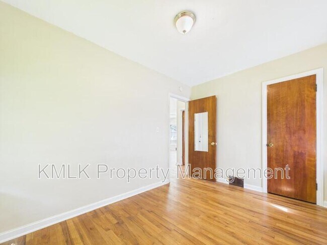 Building Photo - 1274 Collinwood Ave