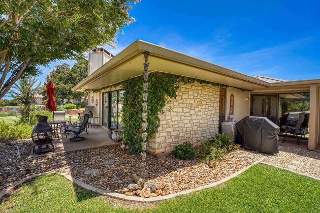 Building Photo - 1406 Broken Hills Dr