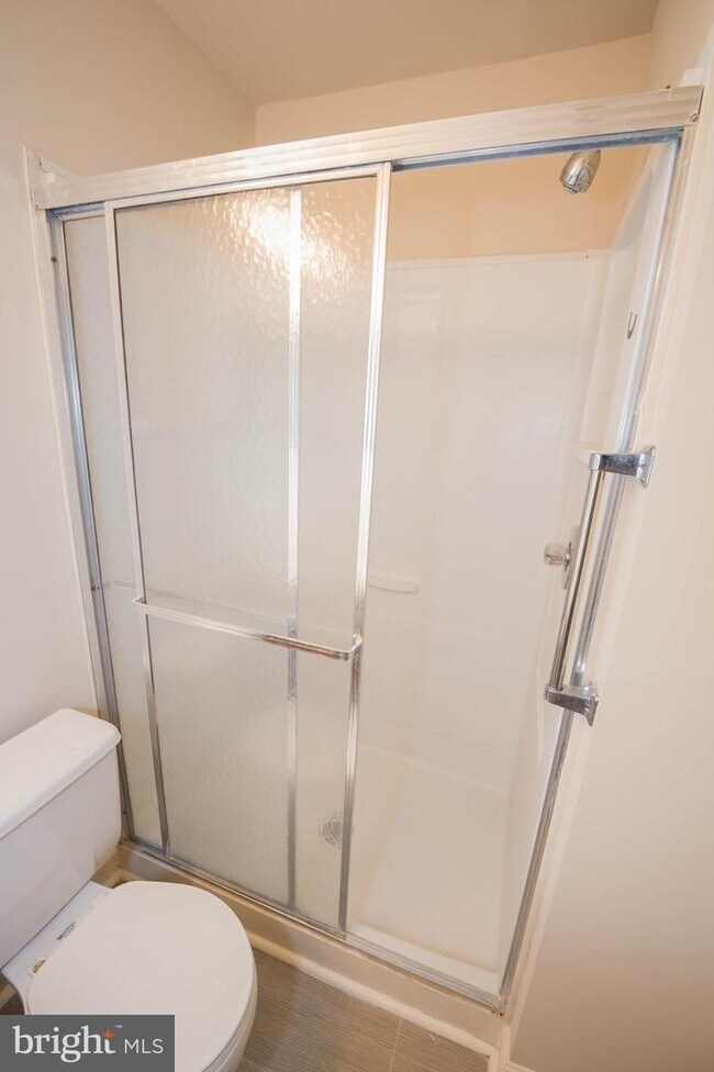 Building Photo - 800 College Ln