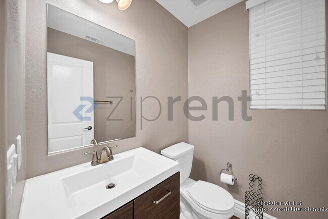 Building Photo - 4367 Amanecer Dr