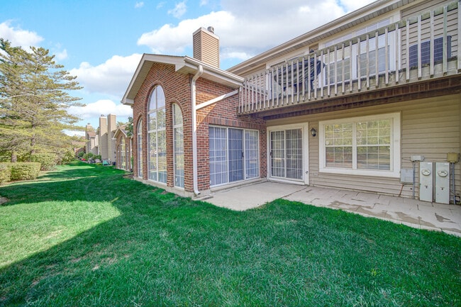 Building Photo - 522 W Happfield Dr