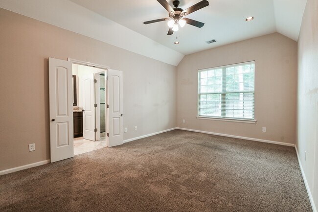 Building Photo - 10506 Chateau Ln