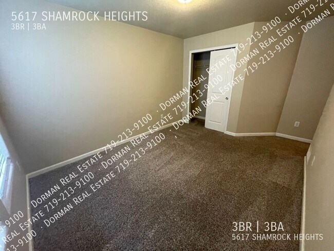 Building Photo - 5617 Shamrock Heights