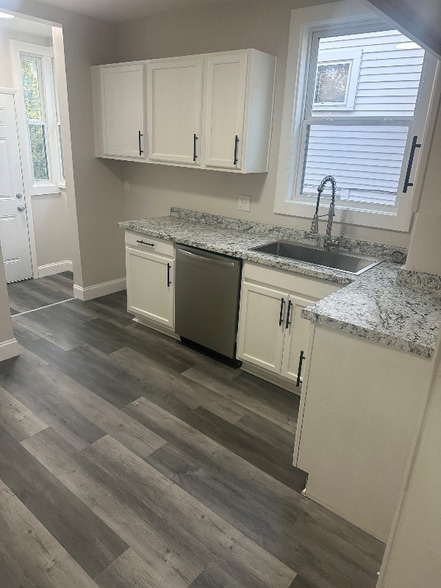 Building Photo - 1277 E 18th Ave