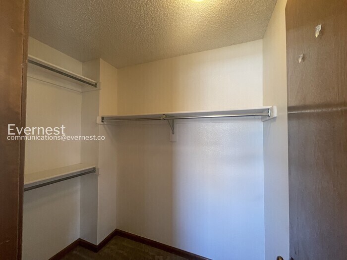 Building Photo - 4930 Sprangler Dr