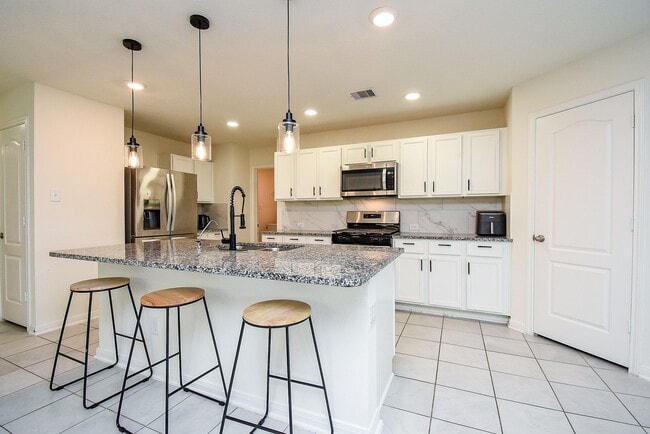 Building Photo - 20911 Teocalli Dr