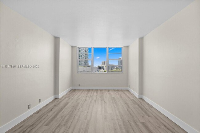 Building Photo - 3301 NE 5th Ave