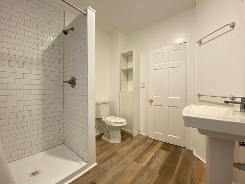 Building Photo - 23 Union Ave