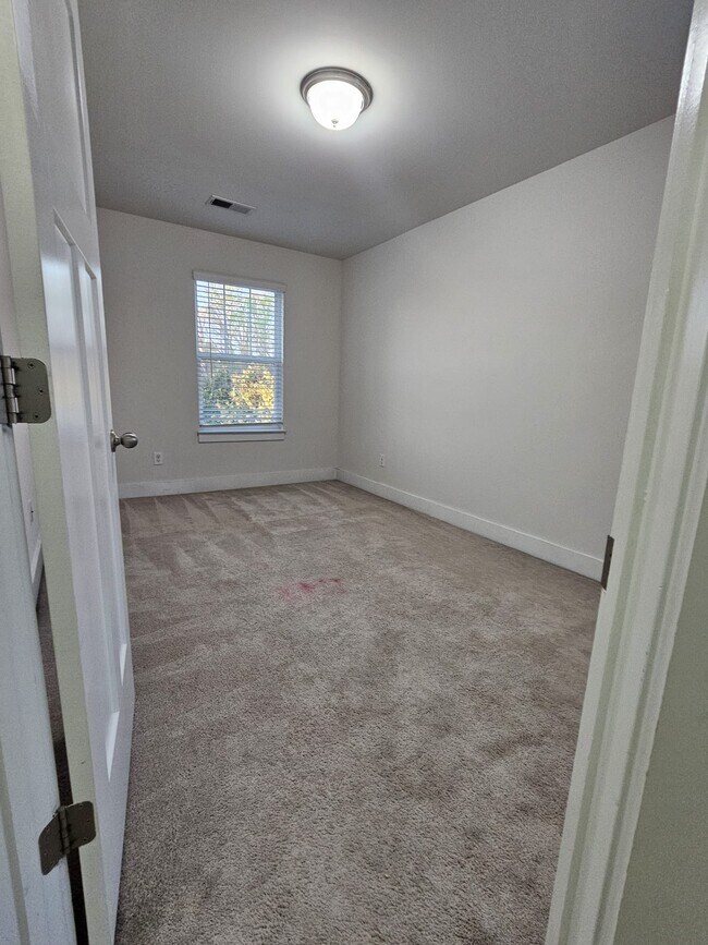 Building Photo - 114 Lerner Ct