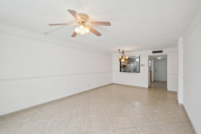 Building Photo - 3580 S Ocean Blvd