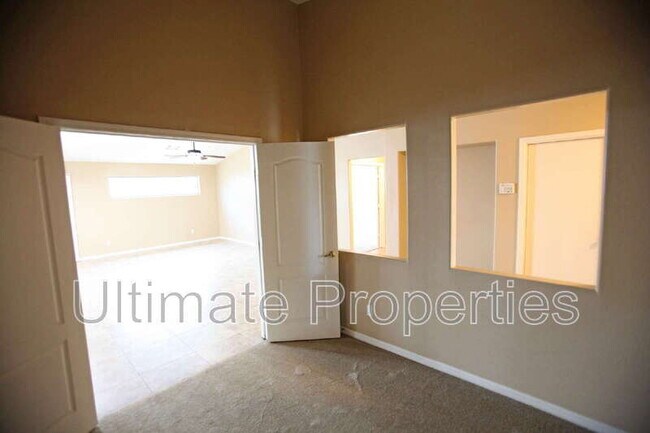 Building Photo - 15616 N 164th Ln