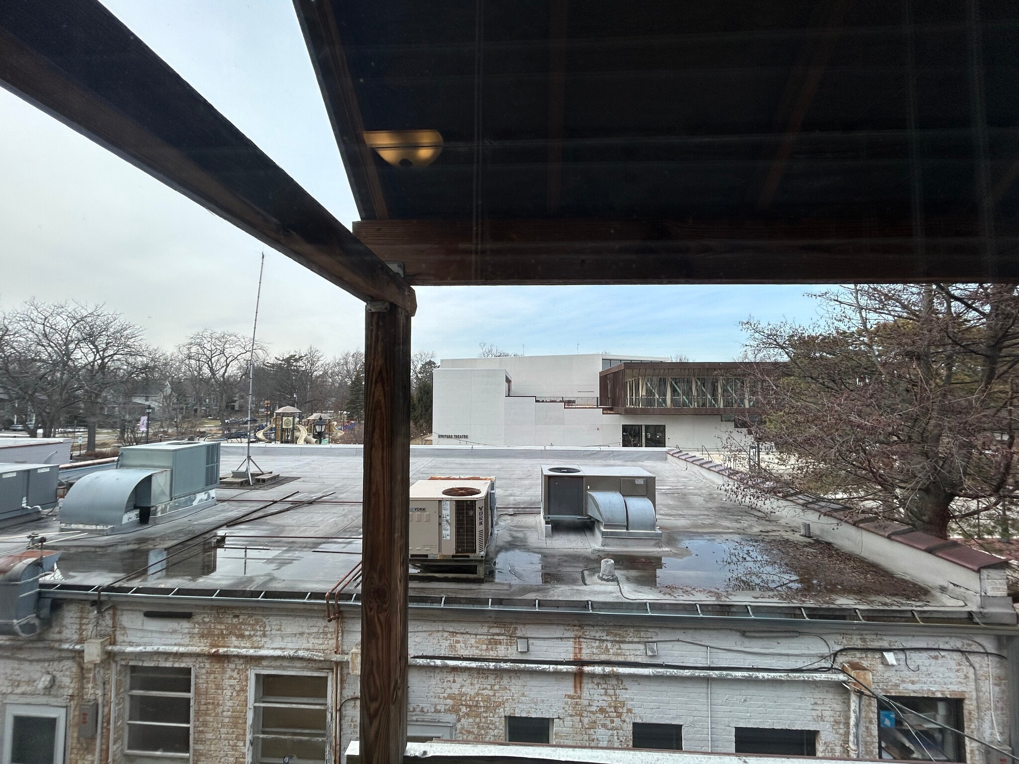 Building Photo - 338 Tudor Ct