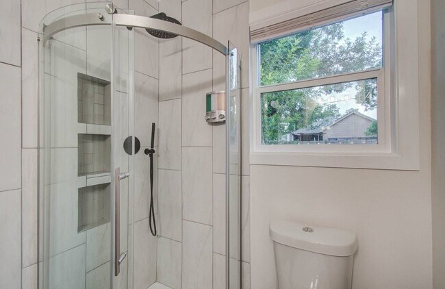 Building Photo - 5312 Jefferson St