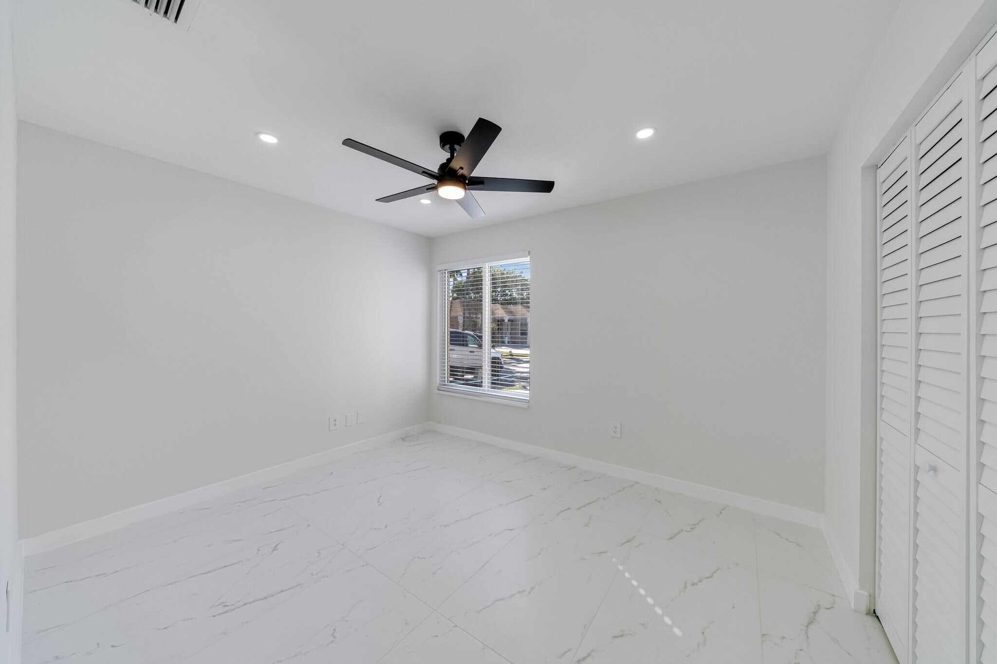 Building Photo - 9826 SW 222nd Terrace