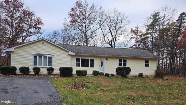 Building Photo - 310 Blue Mountain Rd